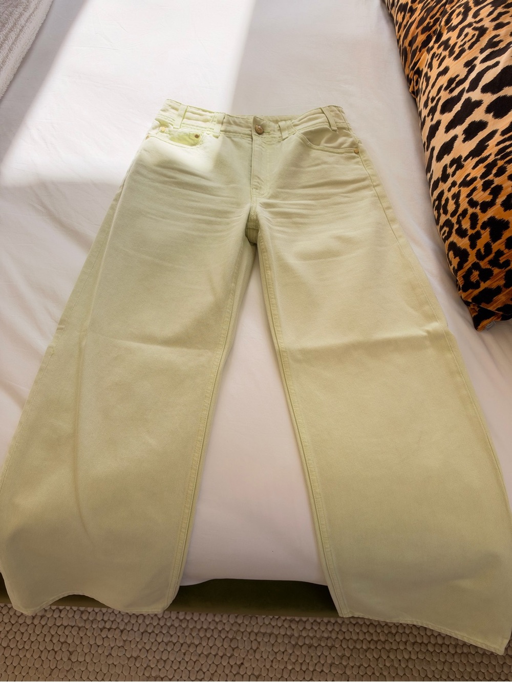 Women’s Wide-Leg Jeans in Light Citron